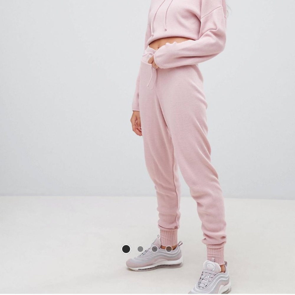 Pink Sweatpants - Picture 4 of 4